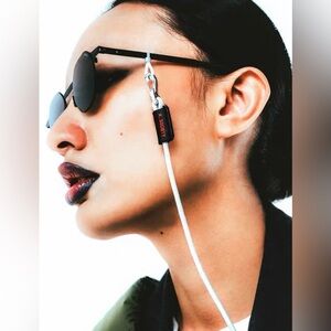 Topologie eyeglass strap - silver